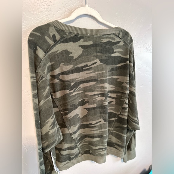 NORDSTROM Raglan Batwing Sleeve Pullover GREEN CAMO SZ MEDIUM & LARGE NEW! - Picture 8 of 16